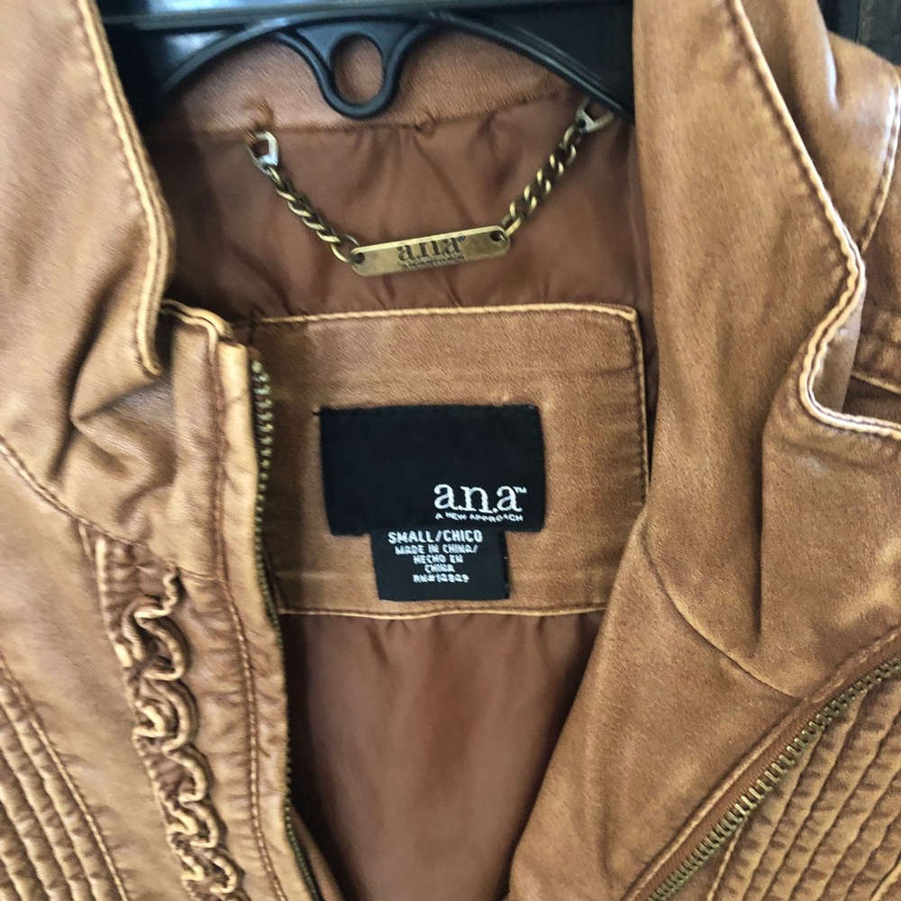 Leather jacket - Picture 2 of 4